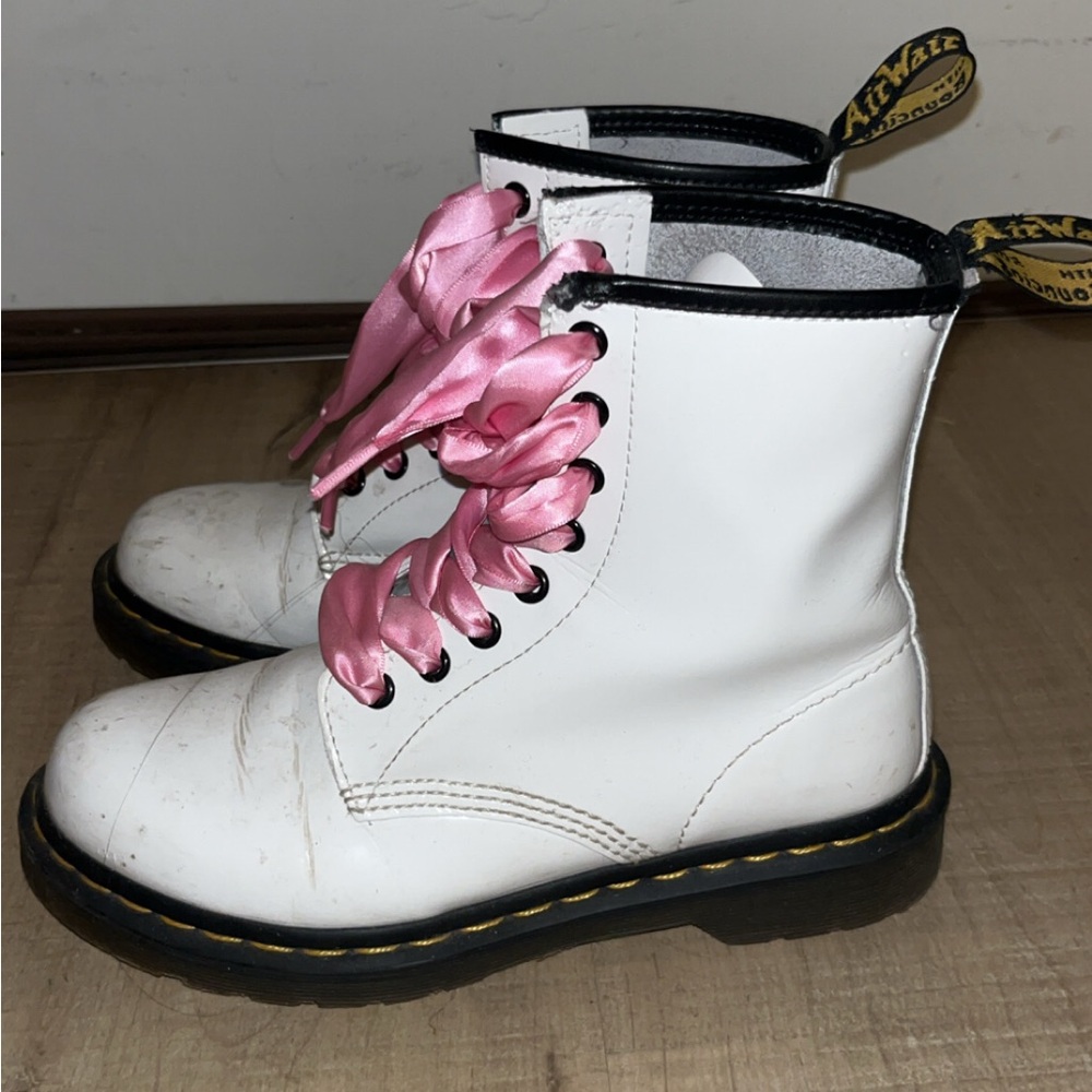White Doc Martens w/pink bubble laces